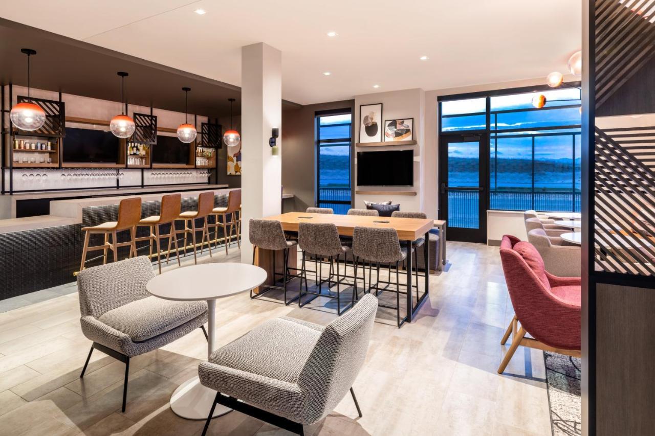 Atwell Suites - Denver Airport Tower Road By Ihg Екстериор снимка
