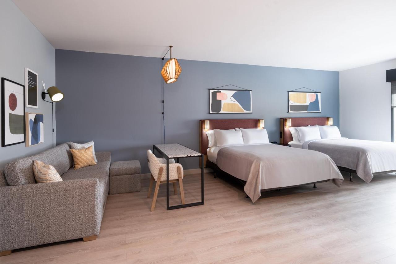 Atwell Suites - Denver Airport Tower Road By Ihg Екстериор снимка